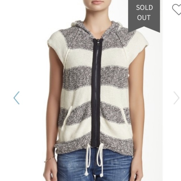 Free People Sweaters - Free People Women's Regatta Sweater Hoodie with Cap Sleeves and Zipper - size XS